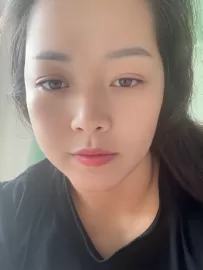 编号60171  39岁，88年出生，女，离异，有一个13岁女孩随我，身高160cm，高中学历，老家湖南省衡阳市（佛山户口），目前在广东省佛山市工作，美容行业，月收入9000元，择偶要求：43-50岁，身高170cm以上，初中以上学历。
