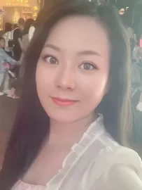 编号40394  35岁，90年出生，女，未婚，身高165cm，本科学历，老家湖南省常德市，目前在广东省广州市工作，医疗行业，月收入8000元，择偶要求：40-45岁，身高170cm以上，本科文化以上。