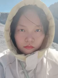 编号60121  29岁，96年出生，女，未婚，身高164cm，中专学历，老家广东省梅州市，目前在广东省惠州市工作（定居），电商行业，月收入3000元+，择偶要求：30-35岁，身高165cm以上，高中以上学历。