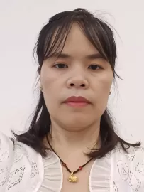 编号40401  43岁，81年出生，女，离异，有一个19岁女孩一个17岁男孩随对方，身高150cm，初中学历，老家广西省梧州市藤县人，目前在广东省深圳市工作，工厂上班，月收入5000元，择偶要求：43-55岁，身高学历不限。