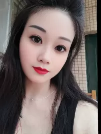 编号2081  38岁，86年出生，女，离异，有一个10岁男孩随对方，身高152cm，初中学历，老家广西省玉林市，目前在广东省中山市工作，工厂上班，月收入4000元+，有房，择偶要求：35-45岁，身高168cm以上，高中以上文化。