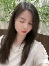 编号40338  33岁，92年出生，女，未婚，身高161cm，中专学历，老家广西省贵港巿，目前在广东省佛山市顺德区工作，文员行业，月收入5000元，择偶要求：37-42岁，身高170cm以上，想找顺德本地的。