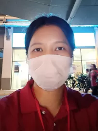 编号2102  36岁，89年出生，女，离异，有一个12岁女孩随我，身高159cm，初中学历，老家广西省来宾市，目前在广东省深圳市工作，工厂上班，月收入5000元，择偶要求：25-37岁，身高170cm以上，初中以上文化。