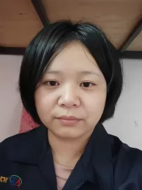 编号60088  34岁，90年出生，女，离异，有一个13岁男孩随对方，身高154m，初中学历，老家湖北省黄冈市，目前在广东省深圳市工作，普工，月收入3000-4000元，择偶要求：34-44岁，身高学历不限。