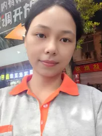 编号40441  31岁，94年出生，女，未婚，身高155cm， 高中学历，老家广东省罗定市，目前在广东省广州市工作，皮具行业，月收入4500元，择偶要求：28-35岁，身高168cm以上，高中以上文化。