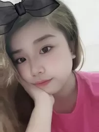 编号40055  42岁，83年出生，女，离异，无小孩，身高153cm，大专学历，老家广东省惠州，目前在深圳工作，幼儿园上班，月薪6000元，择偶要求：40-45岁，身高168cm以上，广东人。