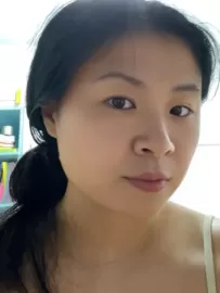 编号2267  37岁，86年出生，女，未婚，身高158cm，大学学历，老家黑龙江省绥化市，目前在广东省广州市工作，教育行业，月收入1万元，择偶要求：22-40岁，身高175cm以上，高中以上文化。