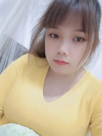 编号2183  32岁 93年出生，女，未婚，身高159cm，高中学历，老家广西省百色市，目前在广东省东莞市长安工作，工厂上班，月收入5000元，择偶要求：32-42岁，身高学历不限。
