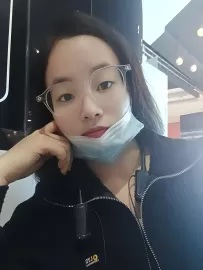 编号60039  29岁，96年出生，女，离异，有一个3岁半女孩随对方，身高155cm，初中学历，老家广东省揭阳市揭西人，目前在目前在广东省深圳市公明区工作，摆摊，月收入3000-4000元，择偶要求：28-36岁，身高175cm以上，初中以上学历。