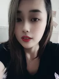 编号40364  37岁，88年出生，女，离异，有个9岁女孩随我 ，身高160cm，高中学历，老家云南省昆明市，目前在广东省惠州市工作，普通职员，月薪5000-6000元，择偶要求：38-40岁，身高168cm以上，人品好，三观正，看眼缘。