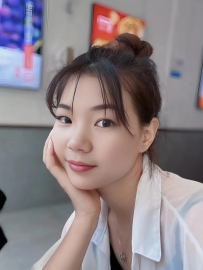 编号40314  34岁，90年出生，女，离异，有一个10岁女孩随我，身高160cm，中专学历，老家湖南省益阳市，目前在广东省东莞市道窖工作，电子厂上班，月薪6000元，有车，择偶要求：35-40岁，身高170cm以上，高中以上文化。