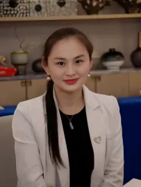 编号20493  38岁，87年出生，女，离异，有一对9岁龙凤胎随我，身高168cm，大专学历，老家河南省开封市，目前在广东省惠州市做生意，养生行业，月收入2万元，择偶要求：37-45岁，身高178cm以上，高中以上文化，年收入30万。