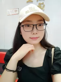 编号40203  27岁，96年出生，女，未婚，身高166cm，大专学历，老家湖北荆州人，目前在广东省深圳工作，房产客服，月薪5000元，择偶要求：27-35岁，身高173cm以上，大专以上文化，有房有车。
