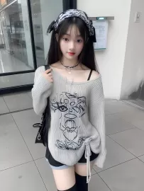 编号20597  26岁，99年出生，女，未婚，身高157cm，高中学历，老家云南省昭通市，目前在广东省深圳市工作，工厂上班，月收入4000元，择偶要求：22-30岁，身高168cm以上，高中以上文化。