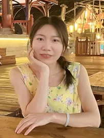 编号20659  34岁，91年出生，女，未婚，身高158cm，本科学历，老家江西省赣州市，目前在广东省深圳市工作，互联网电商行业，月收入1万元+，择偶要求：30-36岁，身高170cm以上，大专以上学历，It-互联网-电商等同行业或老乡更佳。