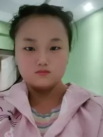 编号20690  29岁，96年出生，女，离异，有一个5岁男孩一个7岁女孩随我，身高158cm，初中学历，老家湖南省衡阳市，目前在广东省广州市工作，工厂上班，月收入3000元，择偶要求：29-30岁，身高170cm以上，初中以上文化。