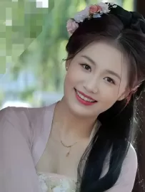 编号20672  29岁，95年出生，女，未婚，身高160cm，高中学历，老家广东省陆丰市，目前在广东省深圳市工作，服务行业，月收入4000元，择偶要求：29-35岁，身高175cm以上，初中以上文化。