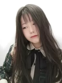 编号2293  23岁，03年出生，女，未婚，身高157cm，大专学历，老家湖北省黄冈市，目前在广东省广州市工作，销售行业，月收入1万元，择偶要求：23-30岁，身高170cm以上，大专以上文化，珠三角工作，情绪稳定，真诚找对象非娱乐。