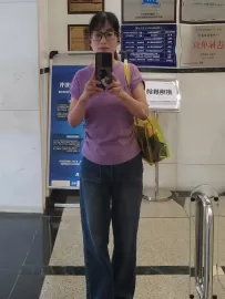 编号20686  49岁，76年出生，女，离异，有一个18岁男孩随对方，身高164cm，高中学历，