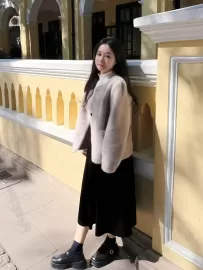 编号60106  30岁，94年出生，女，未婚，身高163cm，本科学历，老家湖北省荆州市，目前在广东省广州市工作，行政人事，月收入8000元，有房，择偶要求：34-39岁，身高175cm以上，本科以上学历。