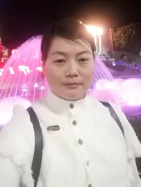 编号2149  41岁，83年出生，女，离异，有一个13岁男孩一个13岁女孩随对方，身高170cm，小学学历，老家河北省邯郸市，目前在广东省深圳市打工，择偶要求：35-45岁，身高170cm以上，学历不限，带个孩子不要超过15岁。